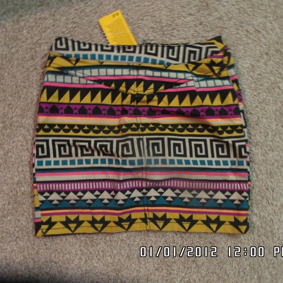 High waisted Geometric skirt - Picture 2 of 2